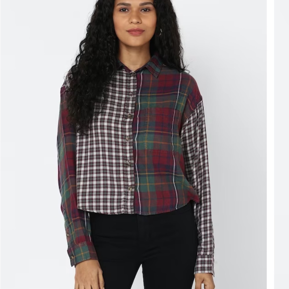 American eagle cropped plaid button up